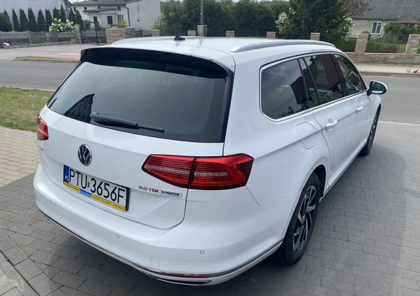 Volkswagen Passat cena 68400 przebieg: 129000, rok produkcji 2017 z Turek małe 596